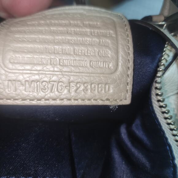 COACH EUC AVERY LEATHER 29360 HOBO BAG - Picture 10 of 10